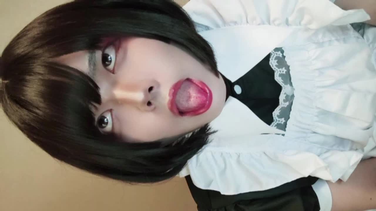 キャワイイな女装子ちゃんがメイド服のコスプレでオナニー射精 大胆な舌出しアヘ顔がエッチでイイ感じ♡ - FC2 Video (Für Erwachsene)